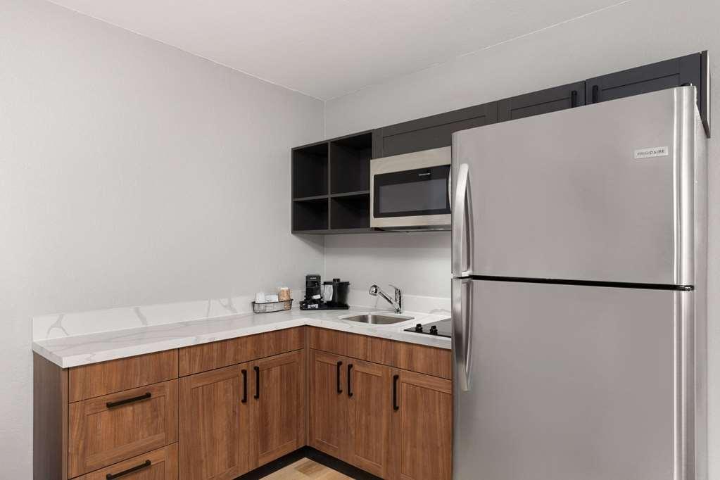 La Quinta By Wyndham Knoxville Central Papermill Room photo