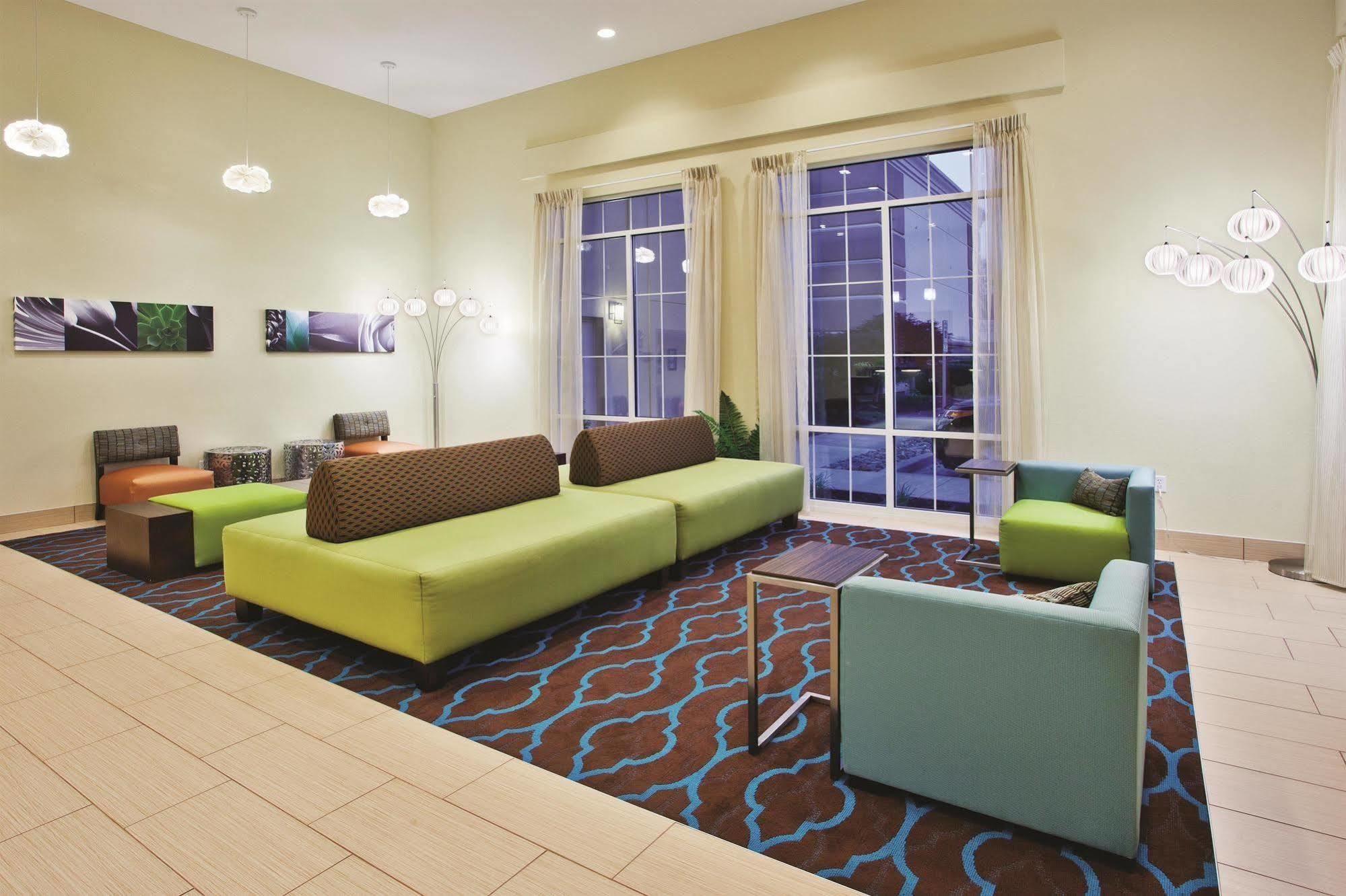 La Quinta By Wyndham Knoxville Central Papermill Exterior photo